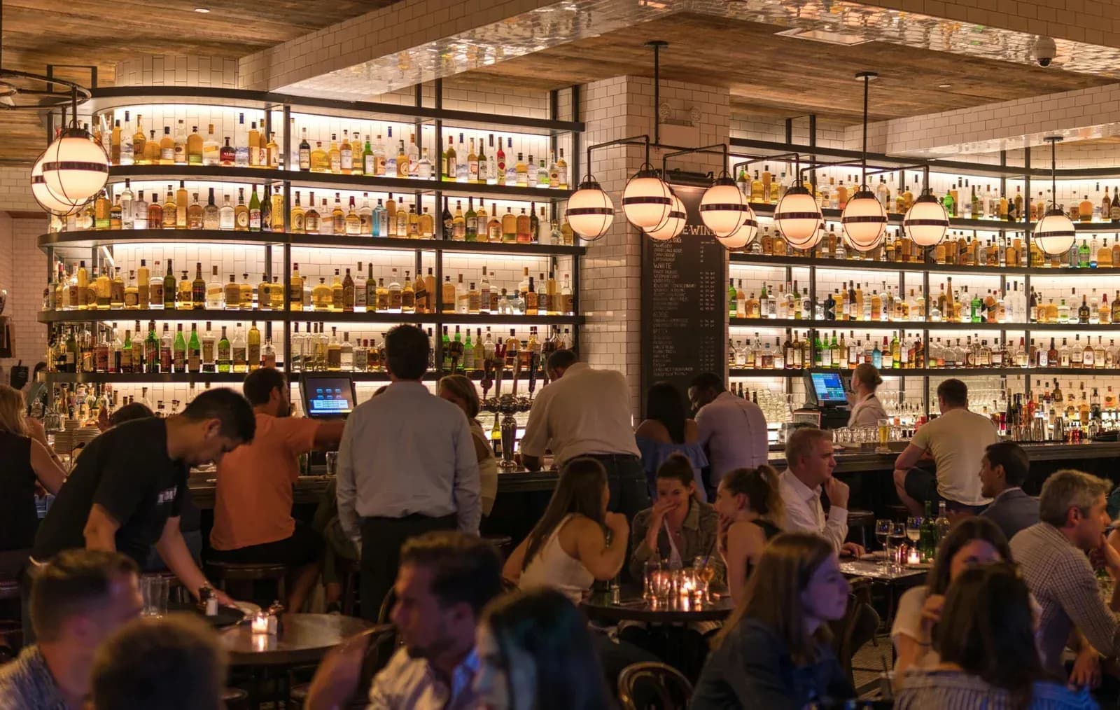 Crafting Excellence: The Keys to a Great bar